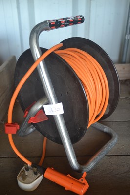 Lot 391 - Extension cable
