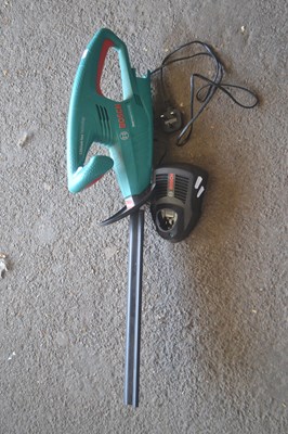 Lot 398 - Bosch battery powered hedge cutter - NB: No...