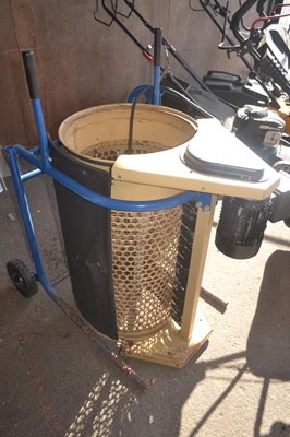 Lot 416 - A Sheppach electric soil sieve