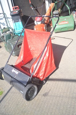 Lot 421 - An Agra-Fab manual garden sweeper