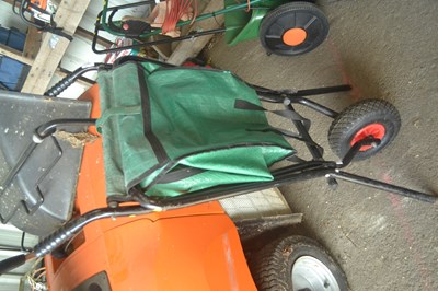 Lot 392 - A folding wheelbarrow