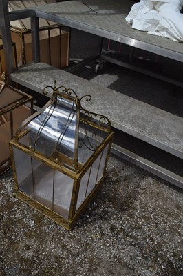 Lot 119a - Terrarium