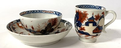 Lot 323 - A Lowestoft porcelain trio in the dolls house...