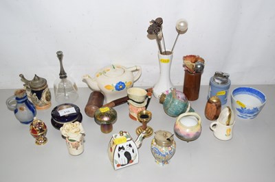 Lot 510 - Collection of various collectables including...