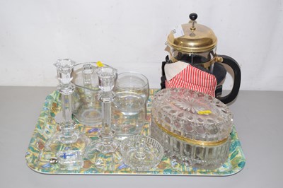 Lot 526 - Quantity of various household glass ware