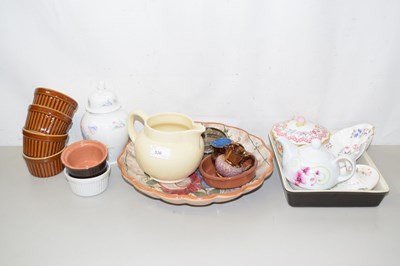 Lot 536 - Selection of various household ceramics...
