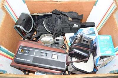 Lot 537 - Box of assorted vintage pocket cameras