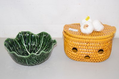 Lot 556 - Decorative kitchen wares