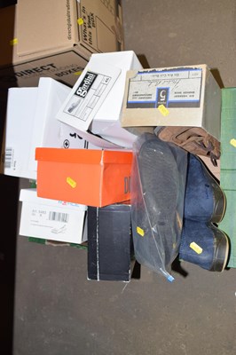 Lot 588 - Box of various shoes
