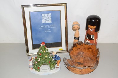 Lot 631 - Various decorative items and a silver plated...
