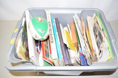 Lot 672 - Box containing a quantity of various assorted...
