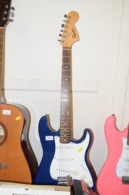 Lot 706 - Electric guitar