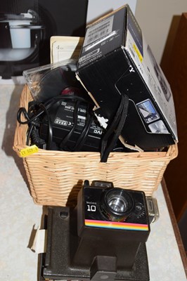 Lot 725 - Selection of various camera equipment...