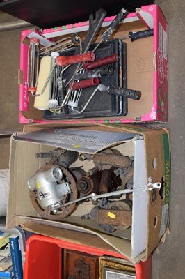 Lot 823 - Box containing collection of vintage oil cans...