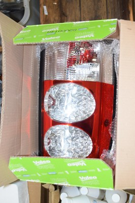Lot 871 - Pair of boxed Discovery 4 rear lights