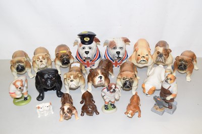 Lot 138 - A collection of various ceramic and other...