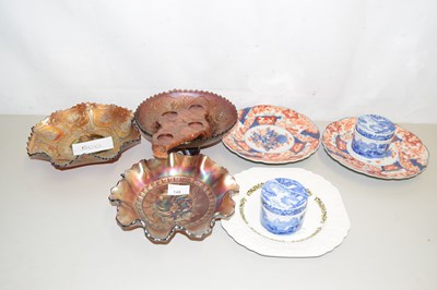 Lot 146 - Mixed Lot: Imari plates, Carnival Glass bowls etc