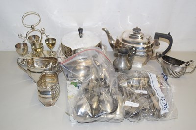 Lot 148 - Mixed Lot: Various silver plated wares to...
