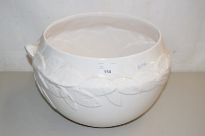 Lot 154 - A large white glazed jardiniere