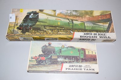 Lot 90 - Two Airfix models