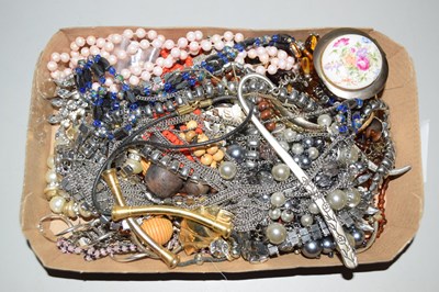 Lot 108 - Box of assorted costume jewellery