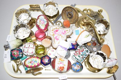 Lot 112 - Assorted pill boxes, crystal door handles,...