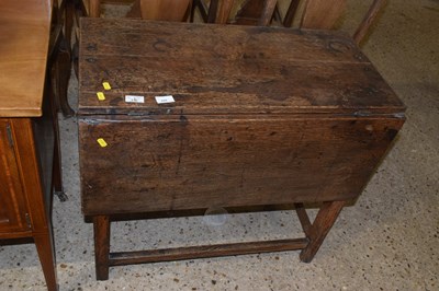 Lot 288 - An oak folding table