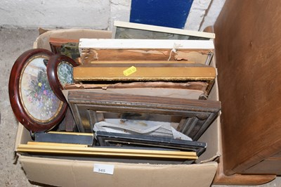 Lot 345 - Mixed Lot: Various pictures