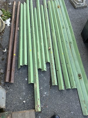Lot 274 - 16 green short length angle iron