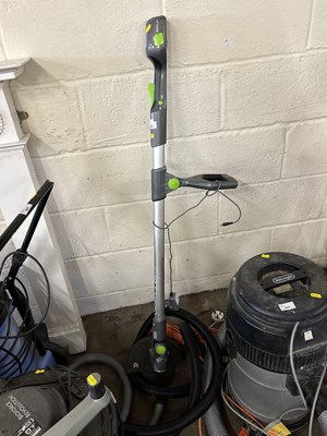 Lot 926 - An electric strimmer