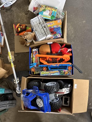 Lot 932 - Three boxes of various assorted children's...