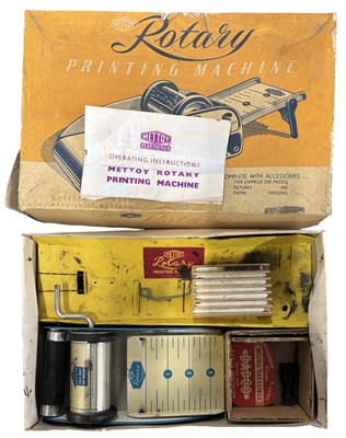 Lot 194 - A Mettoy tinplate Rotary Printing machine in...