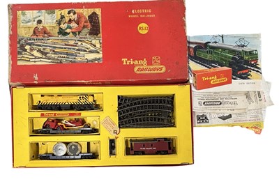 Lot 9 - A boxed Triang 00 gauge electric railway set...