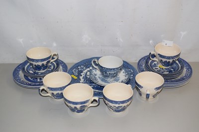 Lot 8 - Mixed Lot: Various blue and white tea wares
