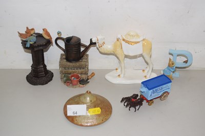Lot 64 - Mixed Lot: Various ornaments, miniature bird...