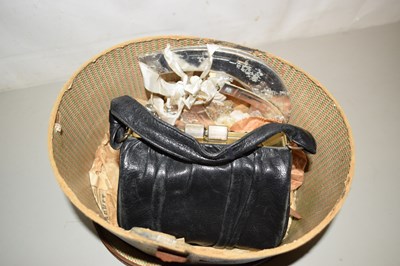 Lot 71 - A hat box containing a small leather handbag,...