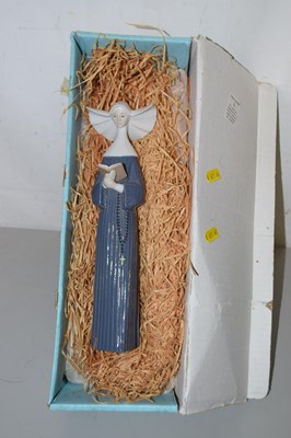 Lot 77 - A Lladro model of a nun