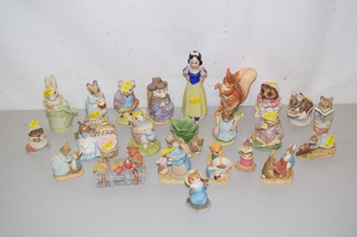 Lot 85 - A collection of various porcelain and resin...