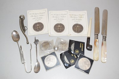 Lot 105 - Mixed Lot: Various commemorative crowns,...