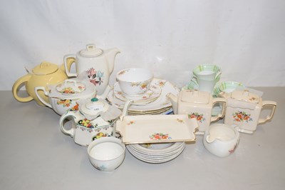 Lot 142 - Quantity of various mixed tea wares