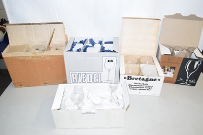 Lot 149 - A group of various boxed wine glasses and others