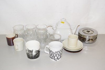 Lot 167 - Mixed Lot: Clear drinking glasses, various tea...