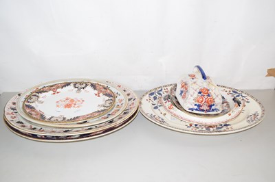 Lot 180 - A group of various meat plates to include...
