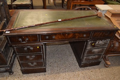 Lot 284 - A reproduction twin pedestal office desk
