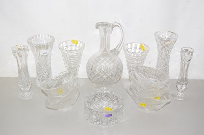 Lot 525 - Quantity of assorted glass ware