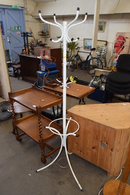 Lot 799 - A metal coat stand