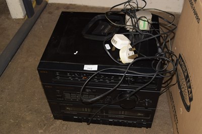 Lot 712 - An Aiwa stereo system