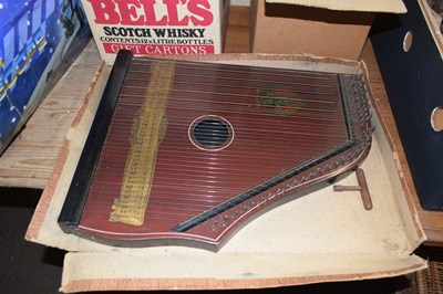 Lot 756 - A zither