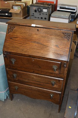 Lot 782 - A bureau