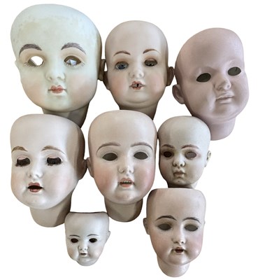 Lot 268 - Various bisque dolls heads, including Simon...